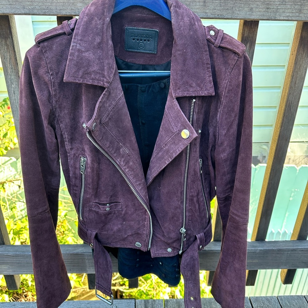 Multiple Outfit Lot w/Suede Motorcycle Jacket (vs sizes=M) Blk&Tan Striped Jeans